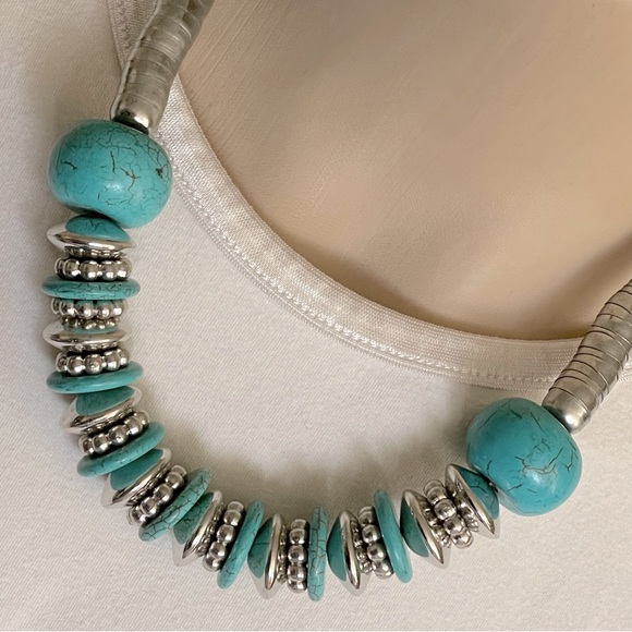 Silver and Turquoise Howlite Beaded Statement Necklace - Picture 5 of 11